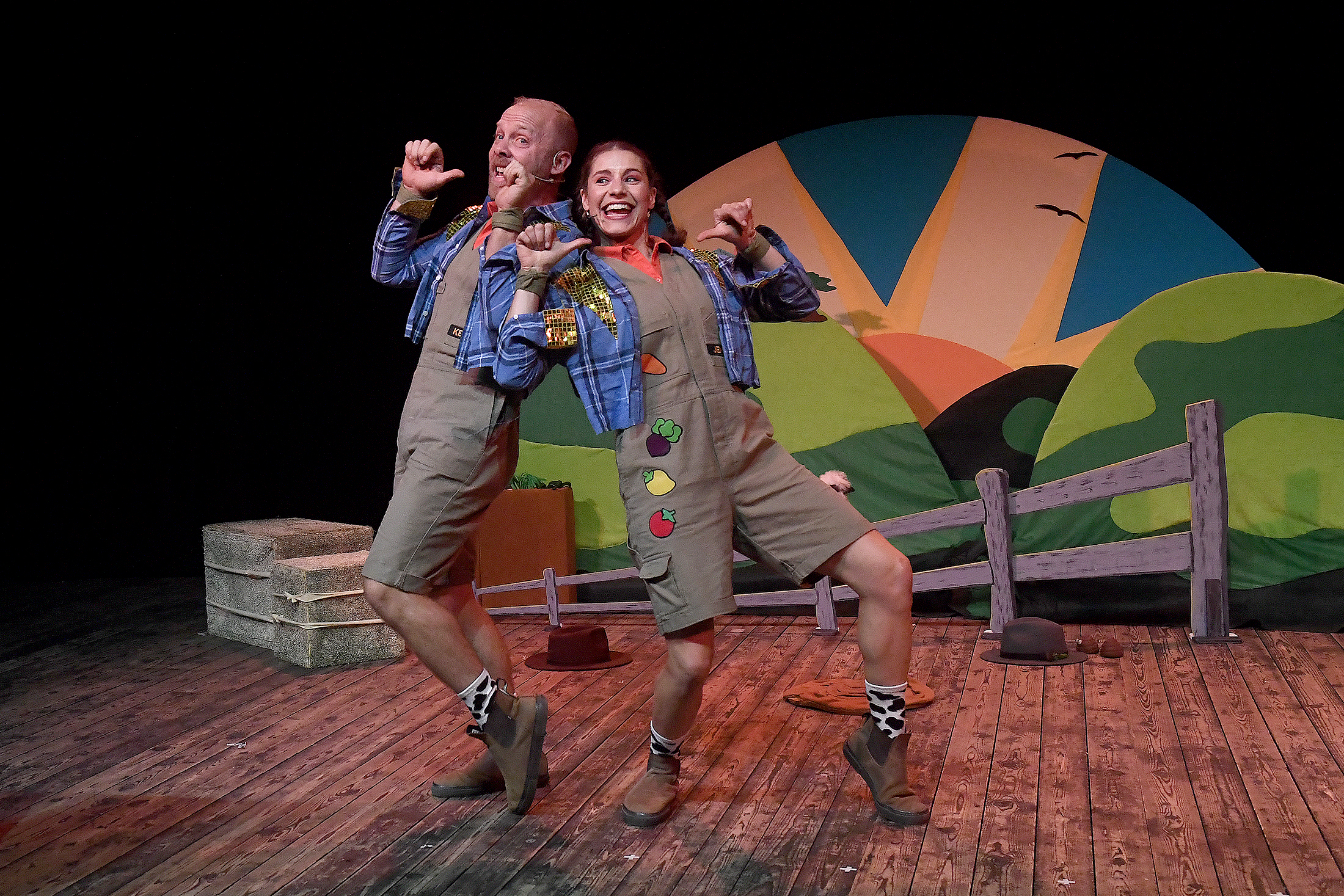 Farmy Farm circus photo